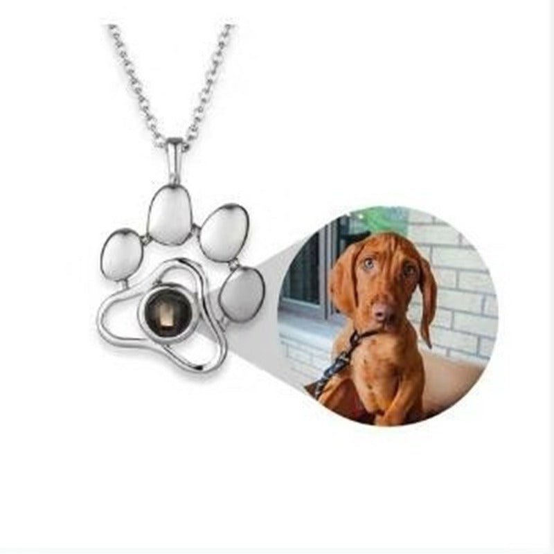 Aynaria “Paw Light” Projection Necklace – Keep Your Pet’s Love Close to Your Heart