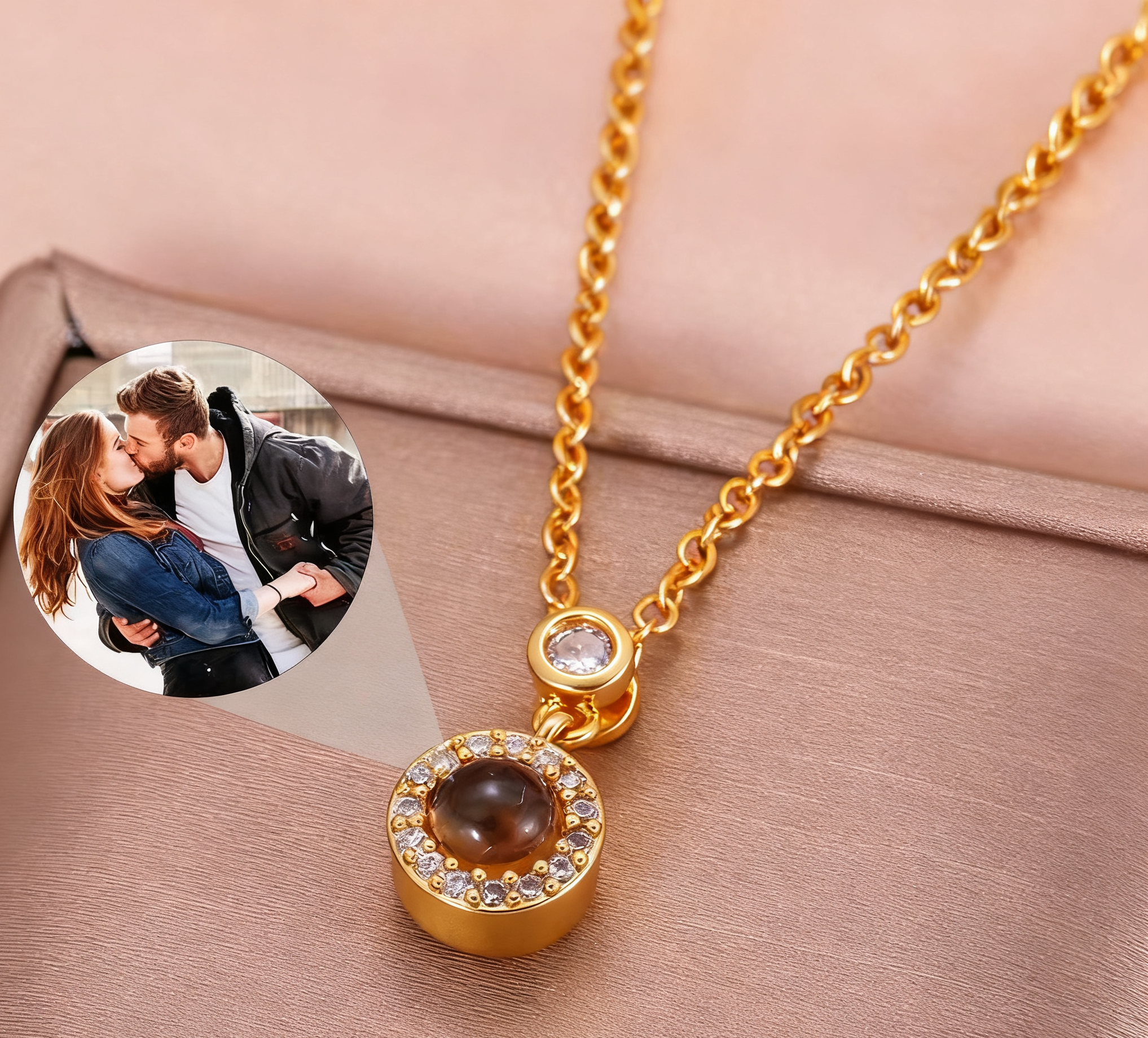 Luminous Circle Projection Necklace – Shine with Every Memory