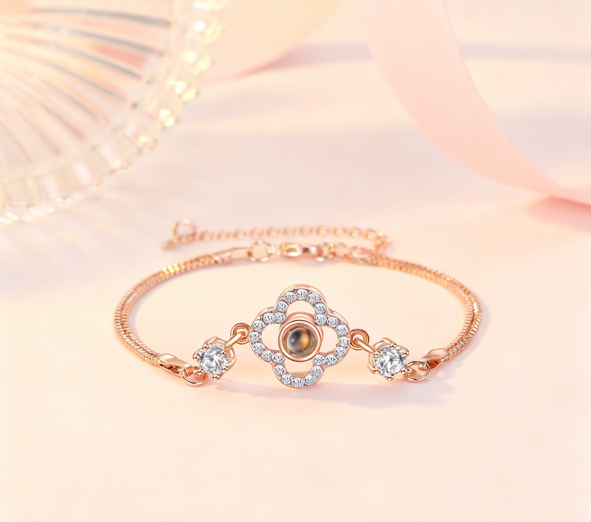 Lucky Light Four-Leaf Clover Projection Bracelet – Carry Your Wishes