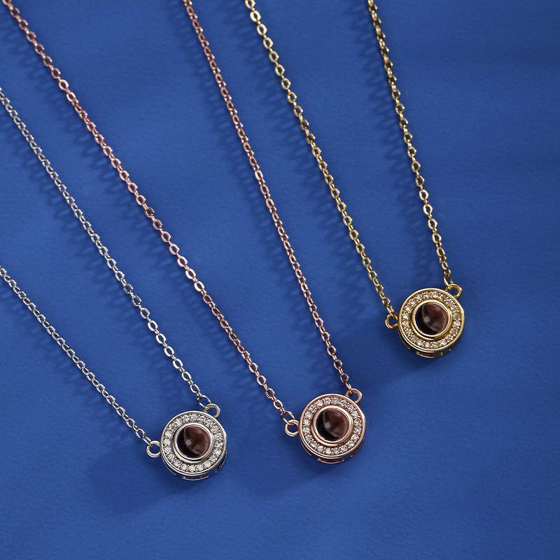 Halo Projection Necklace – Illuminate Your Memories with Timeless Sparkle